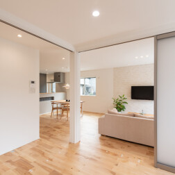 ピアノ室とLDKは間仕切りをopenにすると一体の空間です。