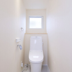 1階トイレ:LIXILアメージュ