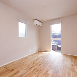 寝室は、シンプルで穏やかに過ごせる空間に仕上げました。